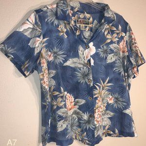 La Cabaña Womens blue with Flowers blouse